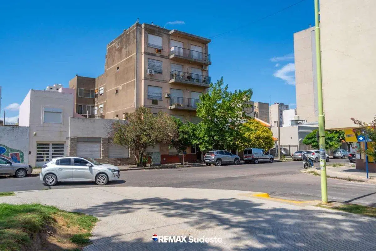 VENTA DEPARTAMENTO 3 AMB PLANTA BAJA TUCUMAN 100 2
