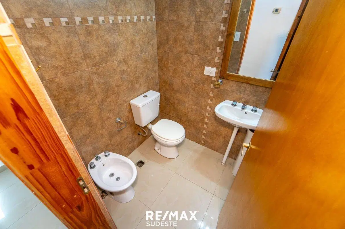 VENTA HERMOSA CASA EN BARRIO PAGO CHICO 5