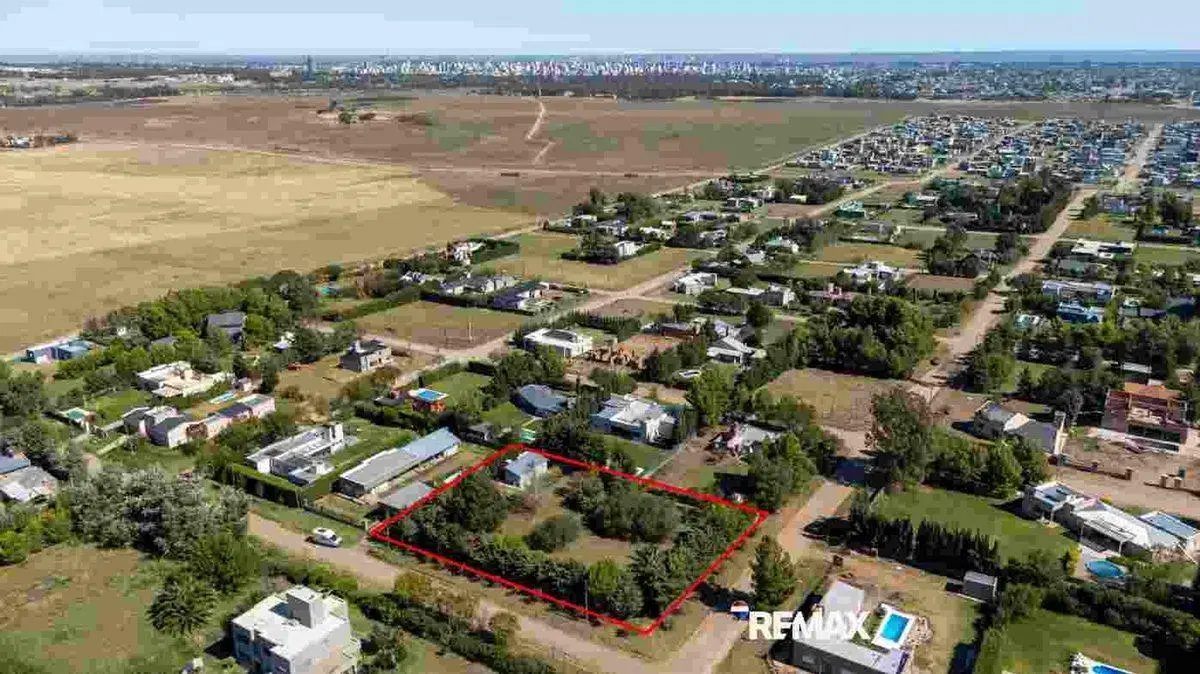VENTA LOTE + QUINCHO de 50m2 B° PARQUE NORTE 4