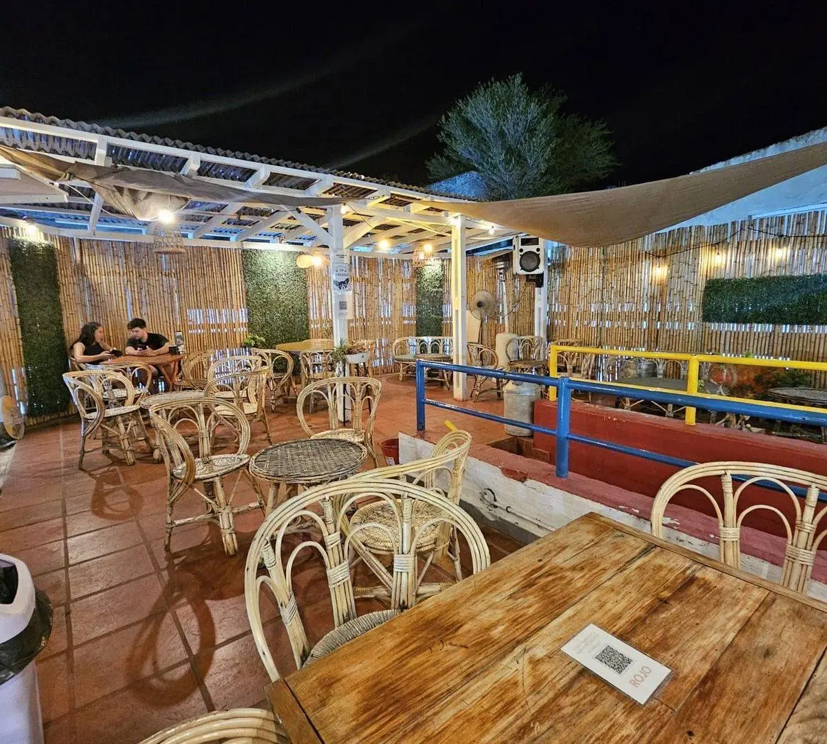 LOCAL EN VENTA EN MONTE HERMOSO 4