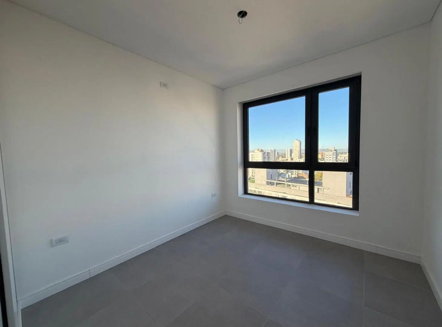 VENTA DPTO 1 DORMITORIO A ESTRENAR EN TORRE CRONO 5