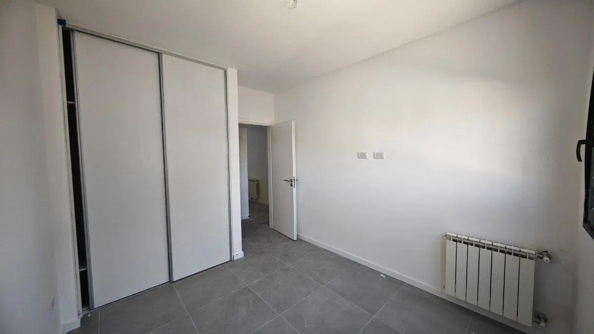 VENTA SEMIPISO A ESTRENAR FRENTE AL MAR. PISO 7 5