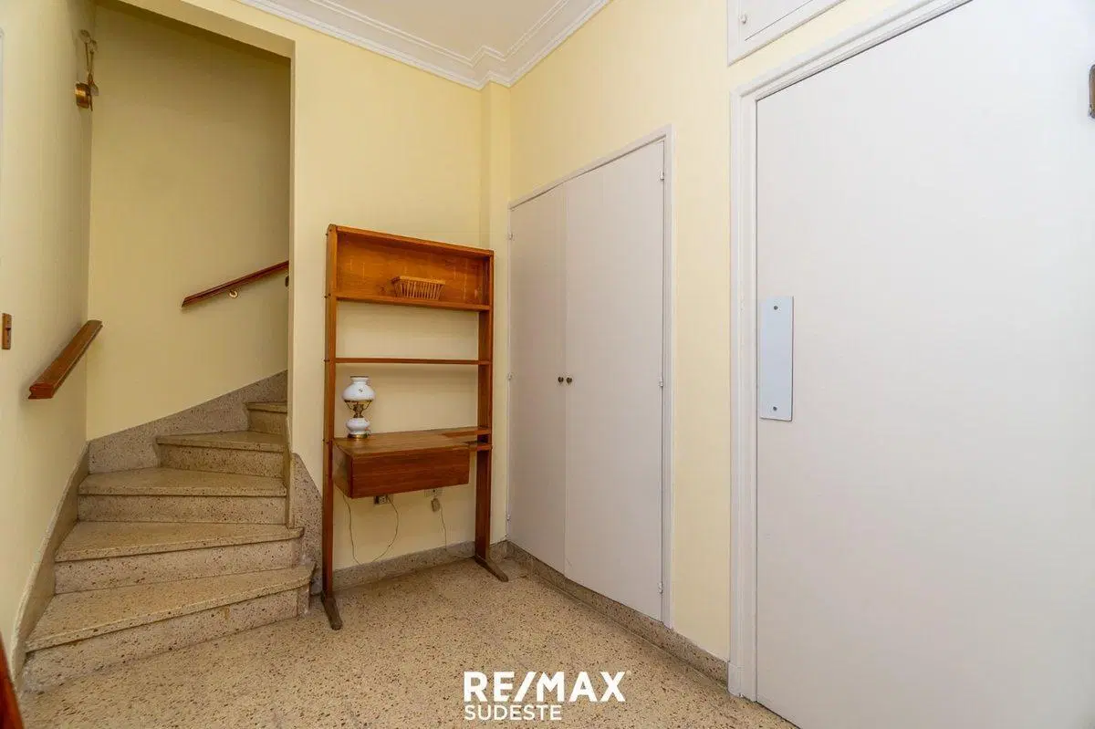 VENTA CASA TRES DORMITORIO EN EL CENTRO DE PUNTA A 2