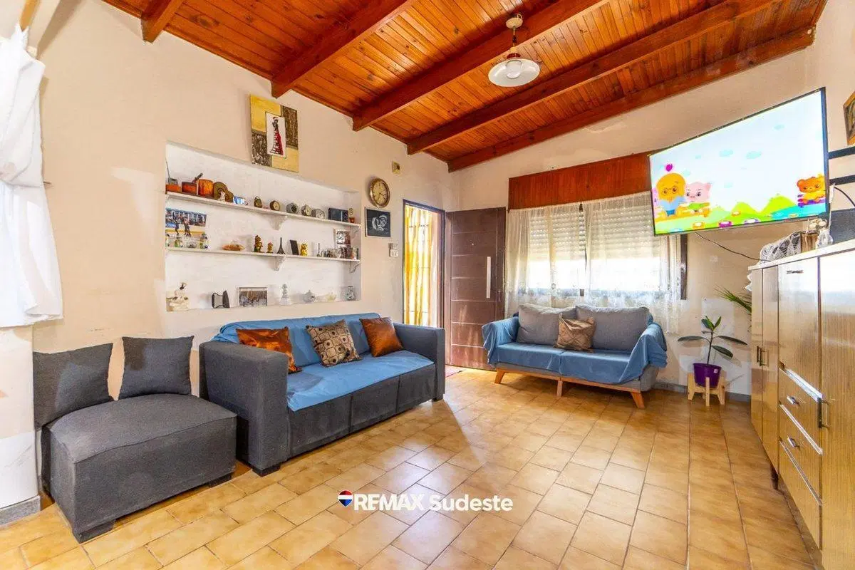 VENTA CASA BARRIO RICHIERI , COULIN 600 5