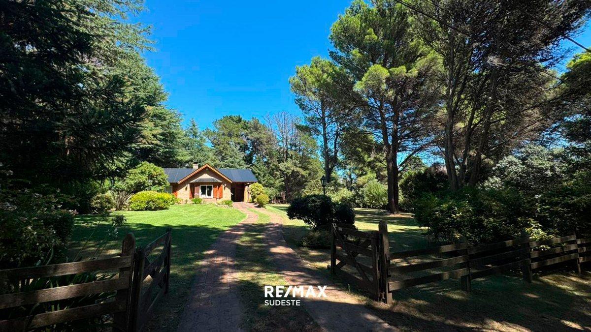 VILLA VENTANA - HERMOSA CASA EN MUY AMPLIO LOTE
