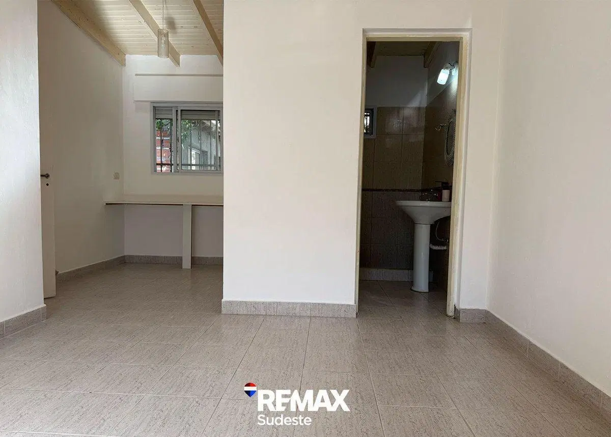 CASA APTA CREDITO ESQUIU Y ESTOMBA 3