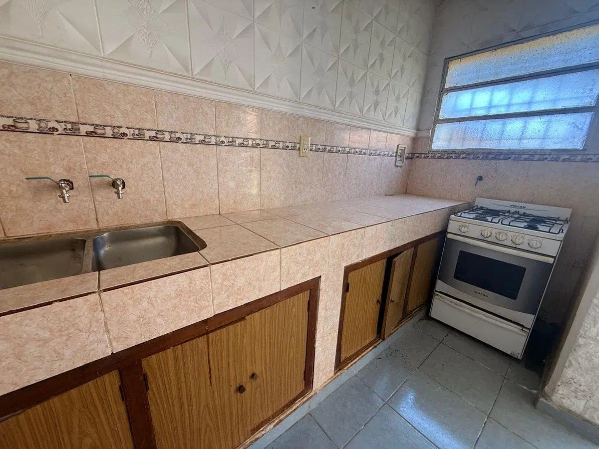 Casa (a refaccionar) mas Dto int, Barrio Pacifico 4