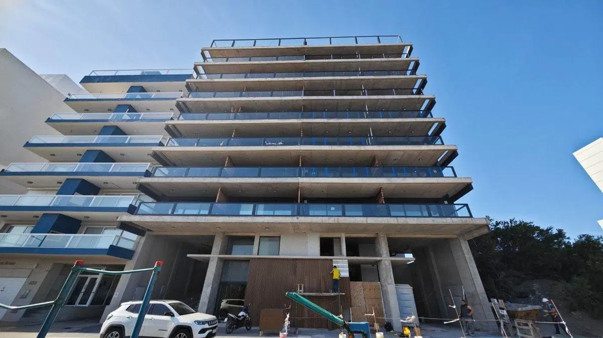 VENTA SEMIPISO A ESTRENAR FRENTE AL MAR. PISO 6 3