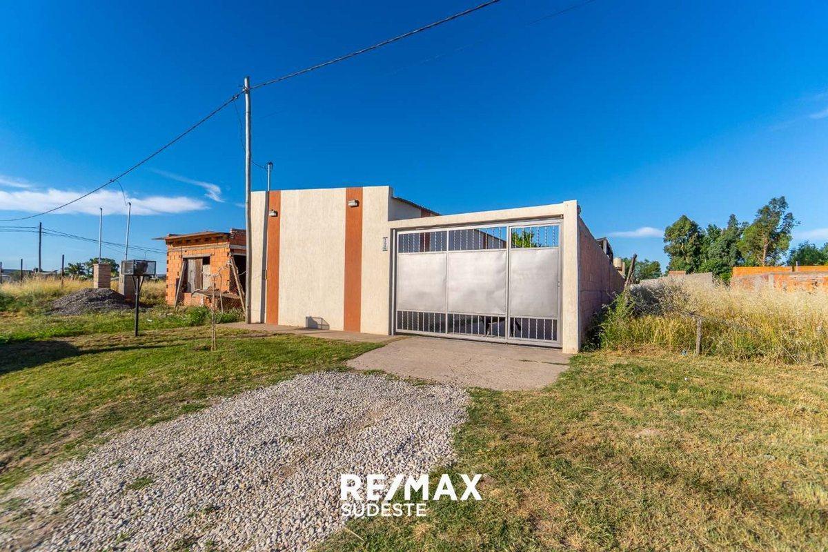 Venta casa 2 dormitorios con quincho