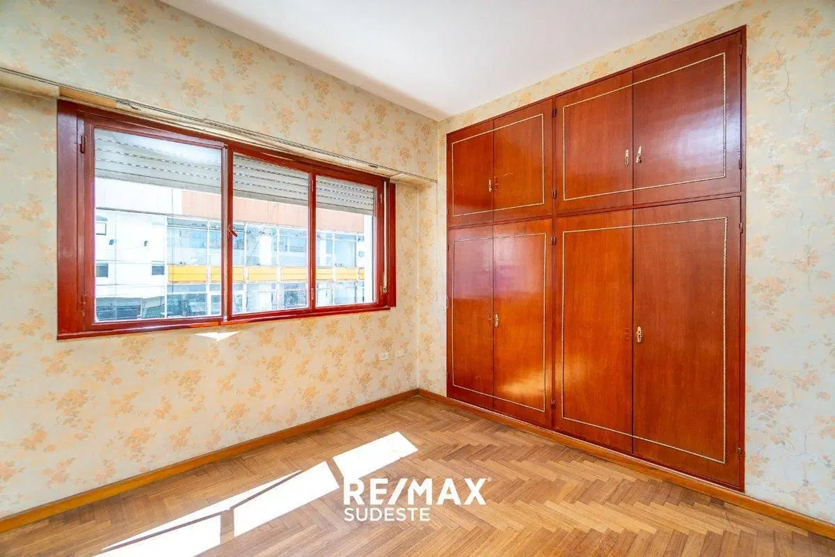 VENTA DEPTO. 3 DORM. CENTRO 3