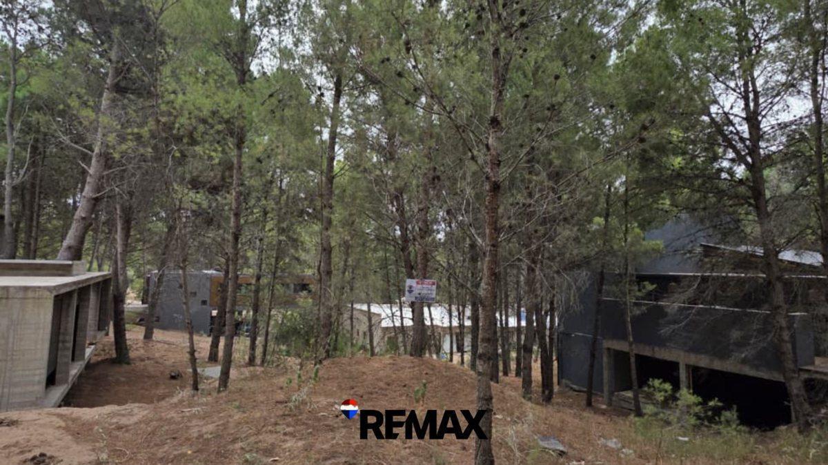 VENTA. LOTE EN EL PINAR. MONTE HERMOSO DEL ESTE.