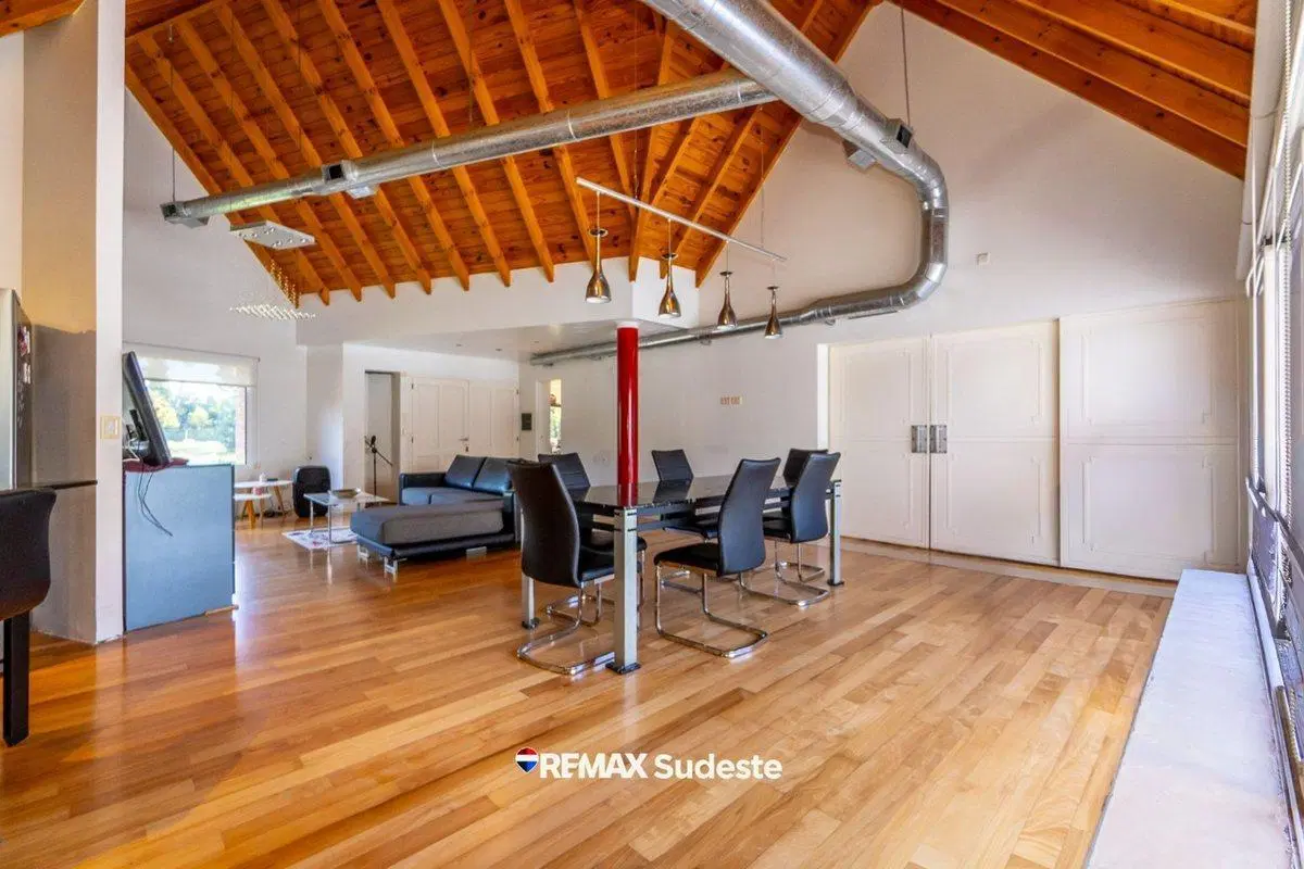 CASA EN BARRIO PRIVADO SOLARES NORTE 3