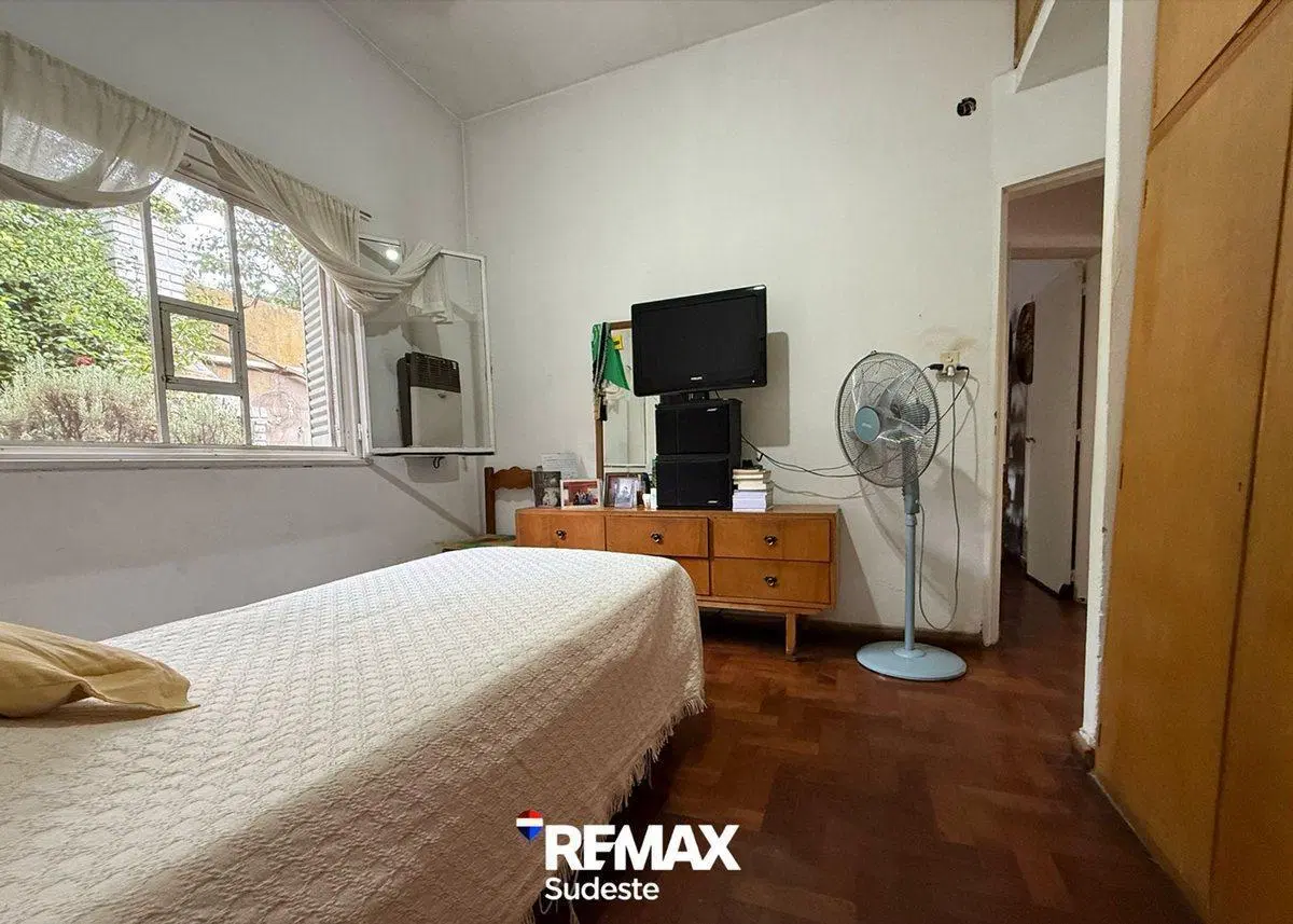 Venta Casa Interna en Barrio San Martin 5