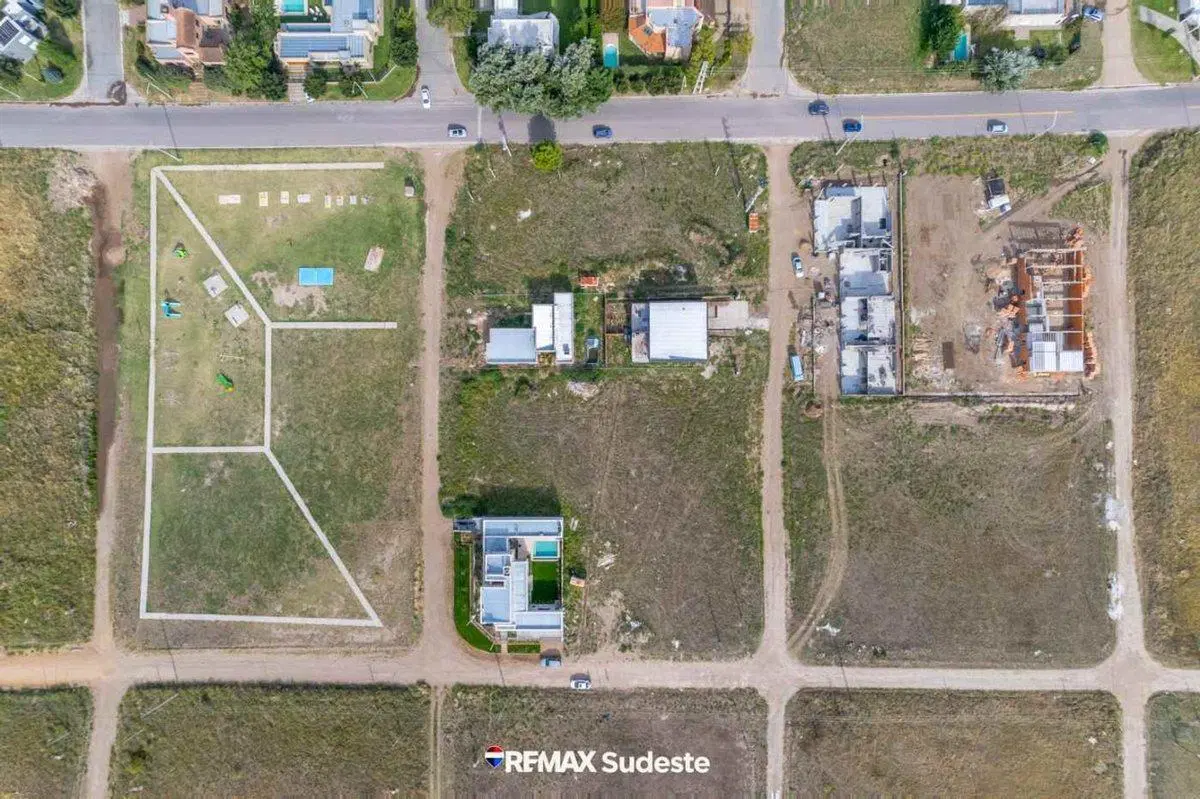 VENTA LOTE BIFAMILIAR ESQUINA PALOS VERDES 5