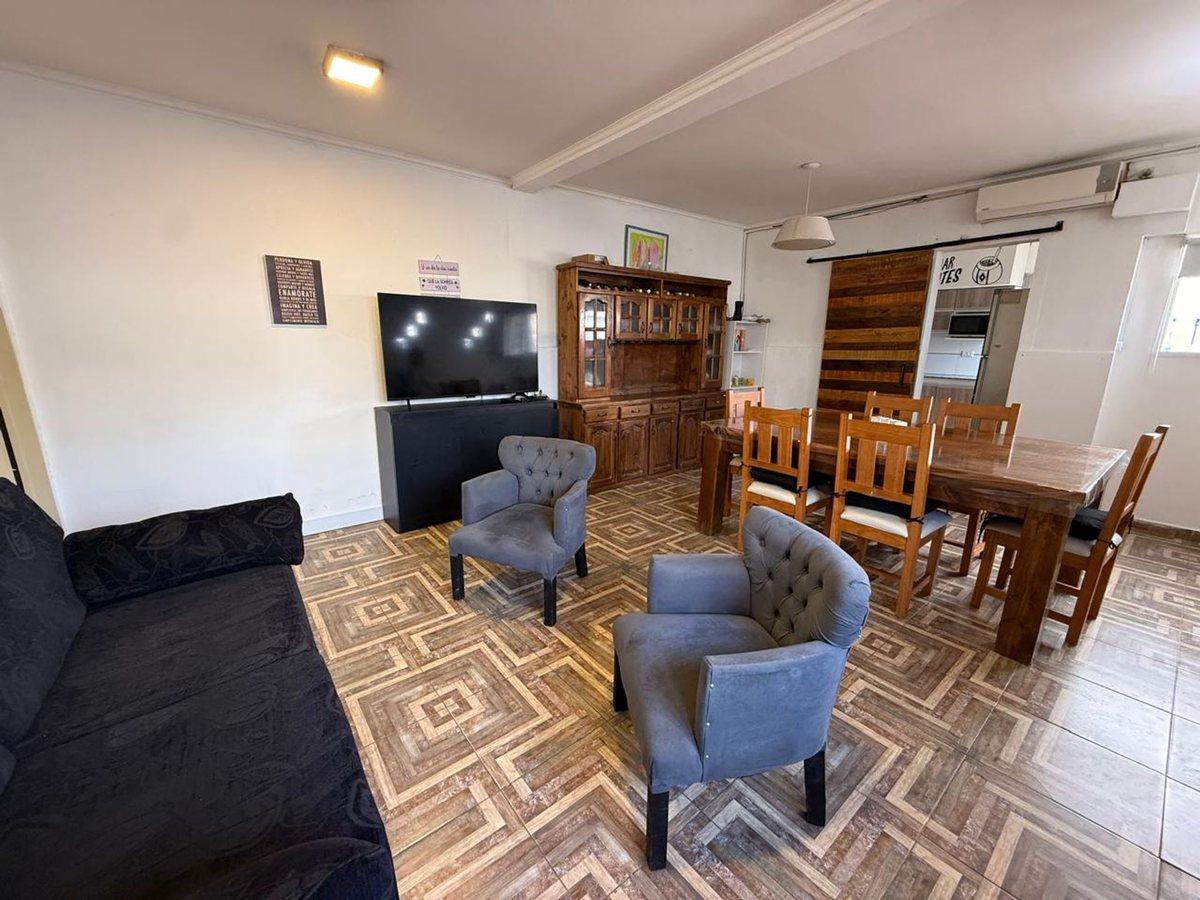 En venta 4 dormitorios, pileta y quincho en White