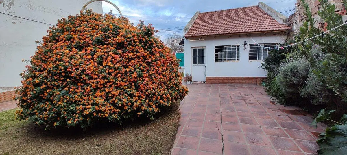 CASA EN VENTA - APTA CREDITO - PAMPA CENTRAL 900 3