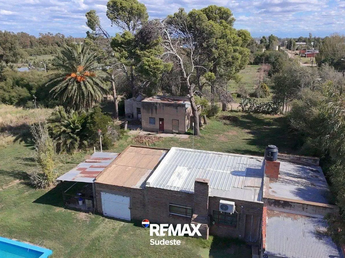 Casa quinta 4d , baño, galpon, y pileta. 2