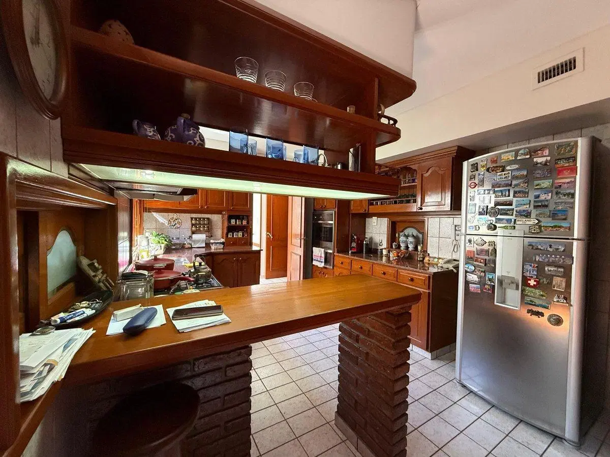 VENTA IMPORTANTE CASA EN RONDEAU 572. MACROCENTRO 4
