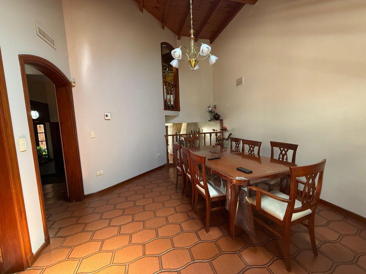 Foto de VENTA IMPORTANTE CASA EN RONDEAU 572. MACROCENTRO, imagen 3
