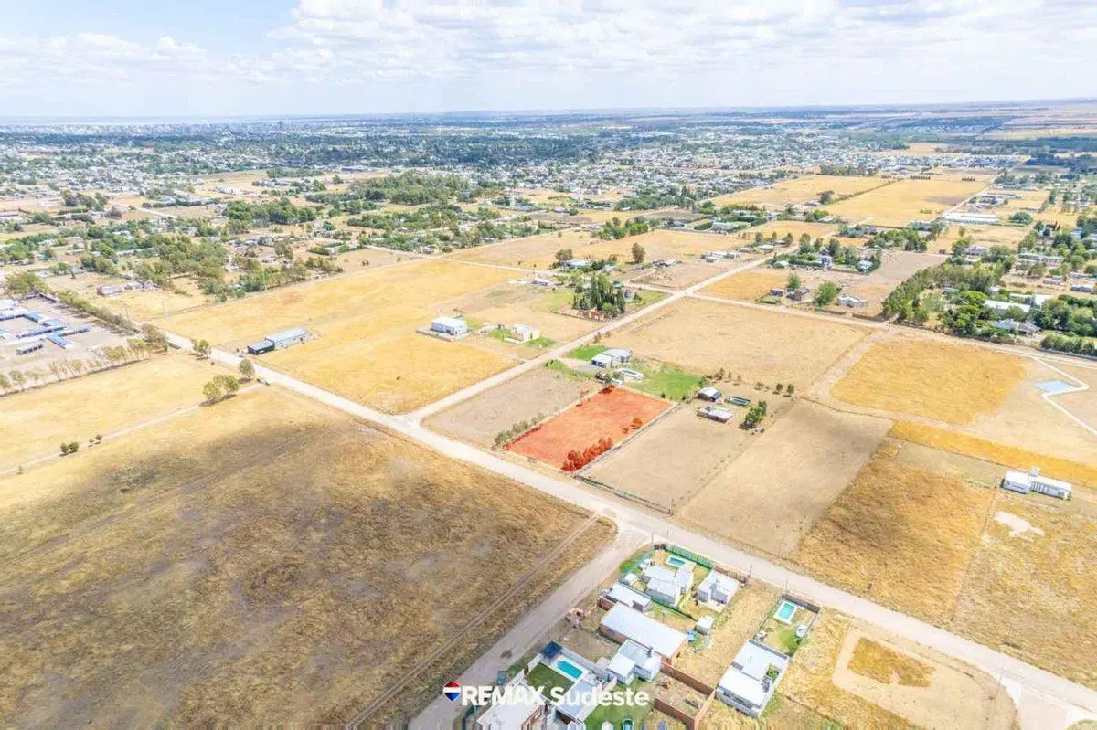 Lote de 3.200 m² zona Club Midget. Alambrado 5