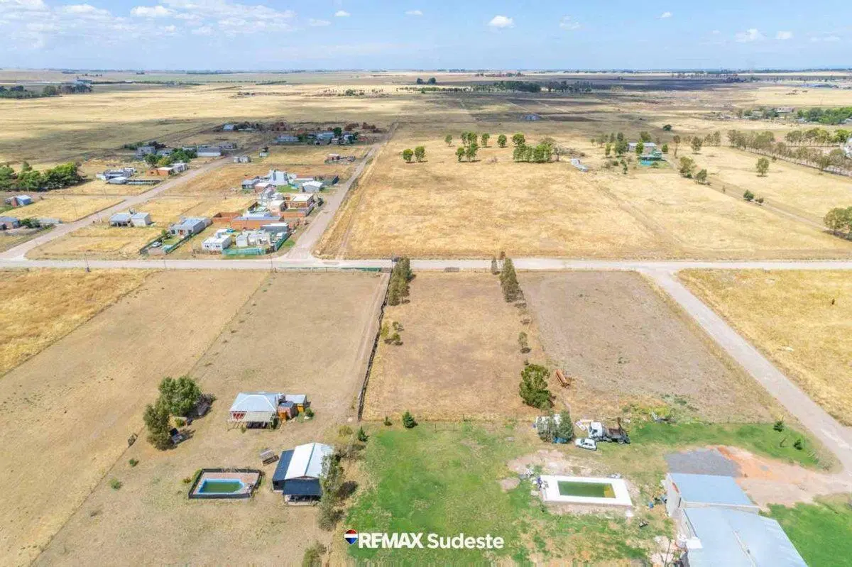 Lote de 3.200 m² zona Club Midget. Alambrado 3