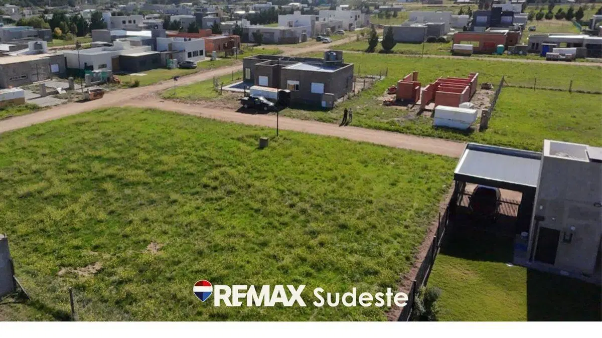 VENTA LOTE, BARRIO LAS ACACIAS 5