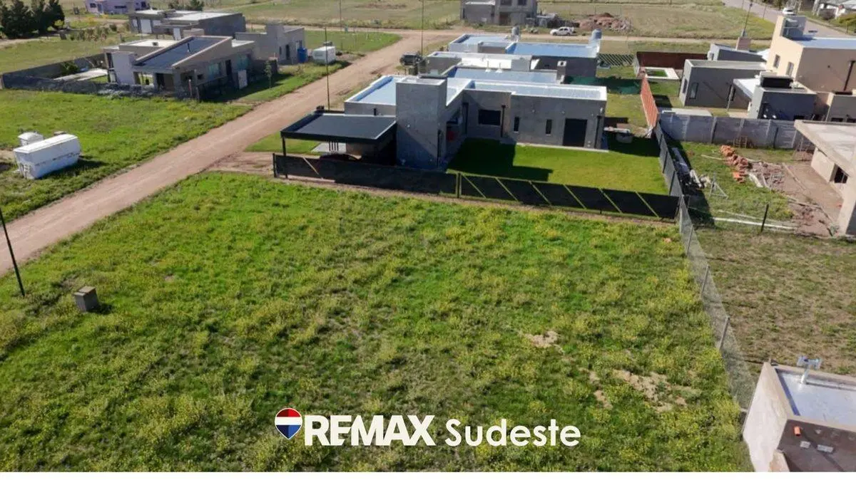 VENTA LOTE, BARRIO LAS ACACIAS 3