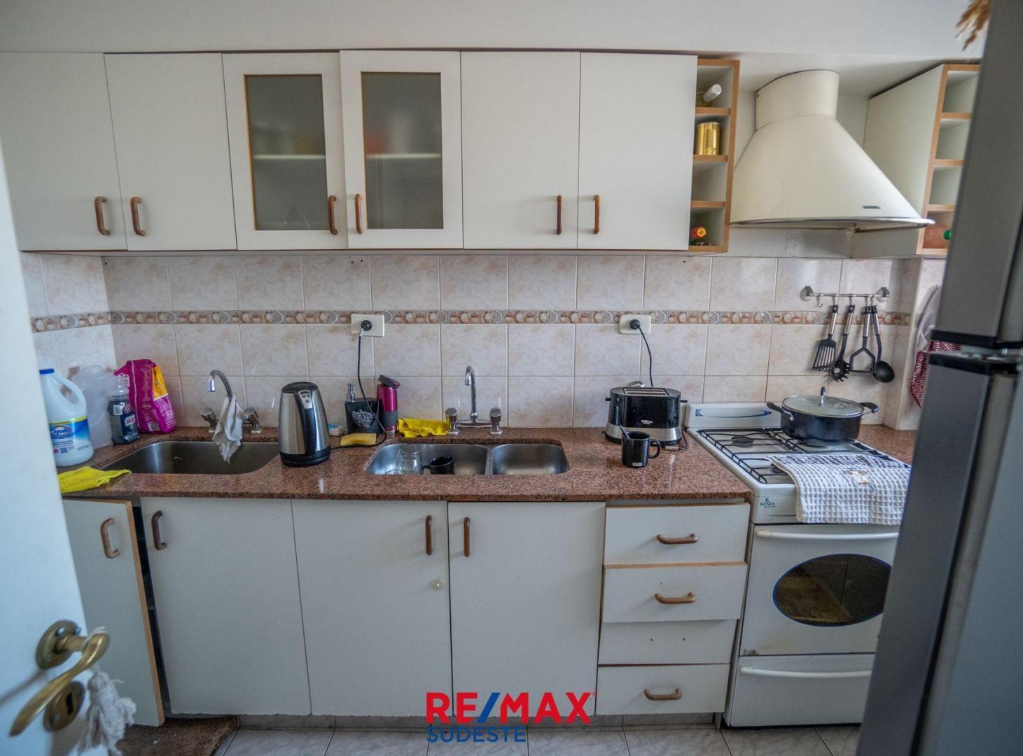 Foto de 3 AMBIENTES CENTRICO CON COCHERA . IMPECABLE!, imagen 5