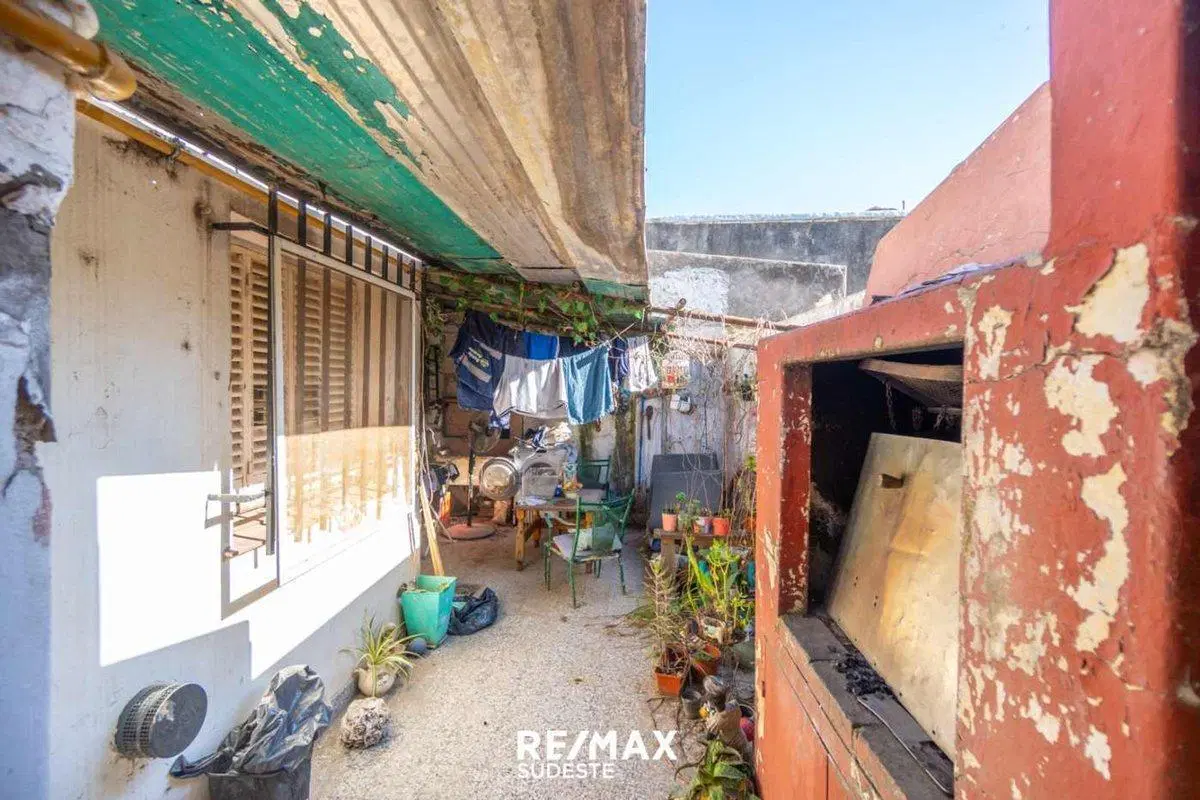VENTA CASA PARA REFACCIONAR 4