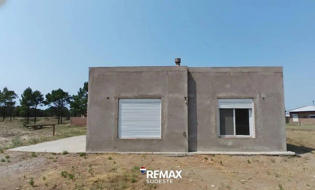 CASA MODERNA EN PEHUEN CO 2