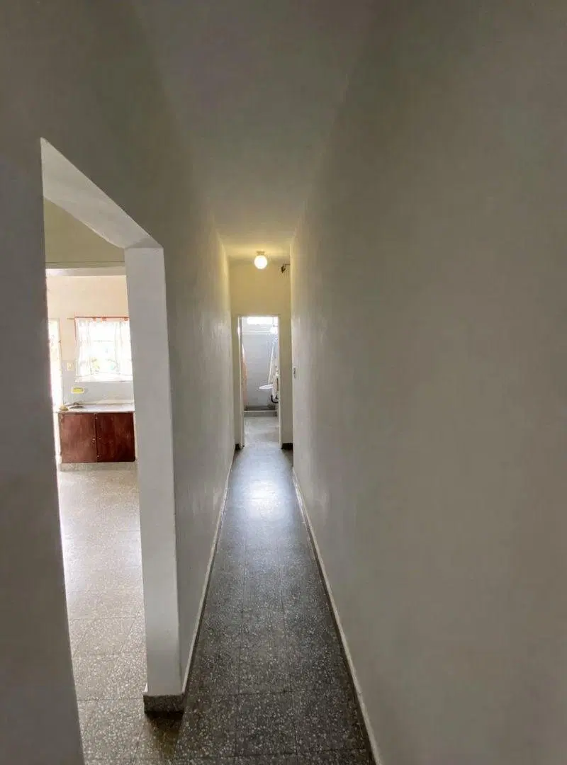 CASA 3 DORMITORIOS EN BARRIO LOS ALMENDROS 3