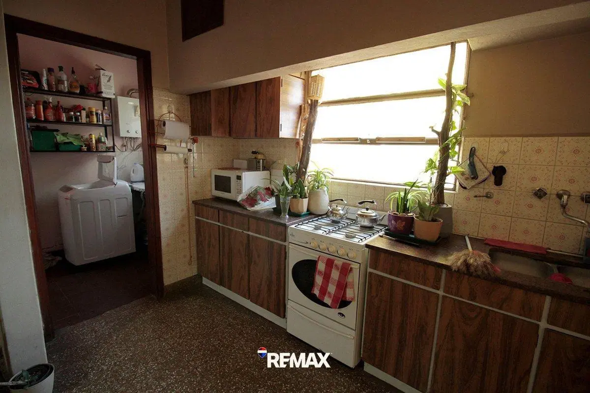 CASA EN VENTA DE 4 DORMITORIOS EN PH 3