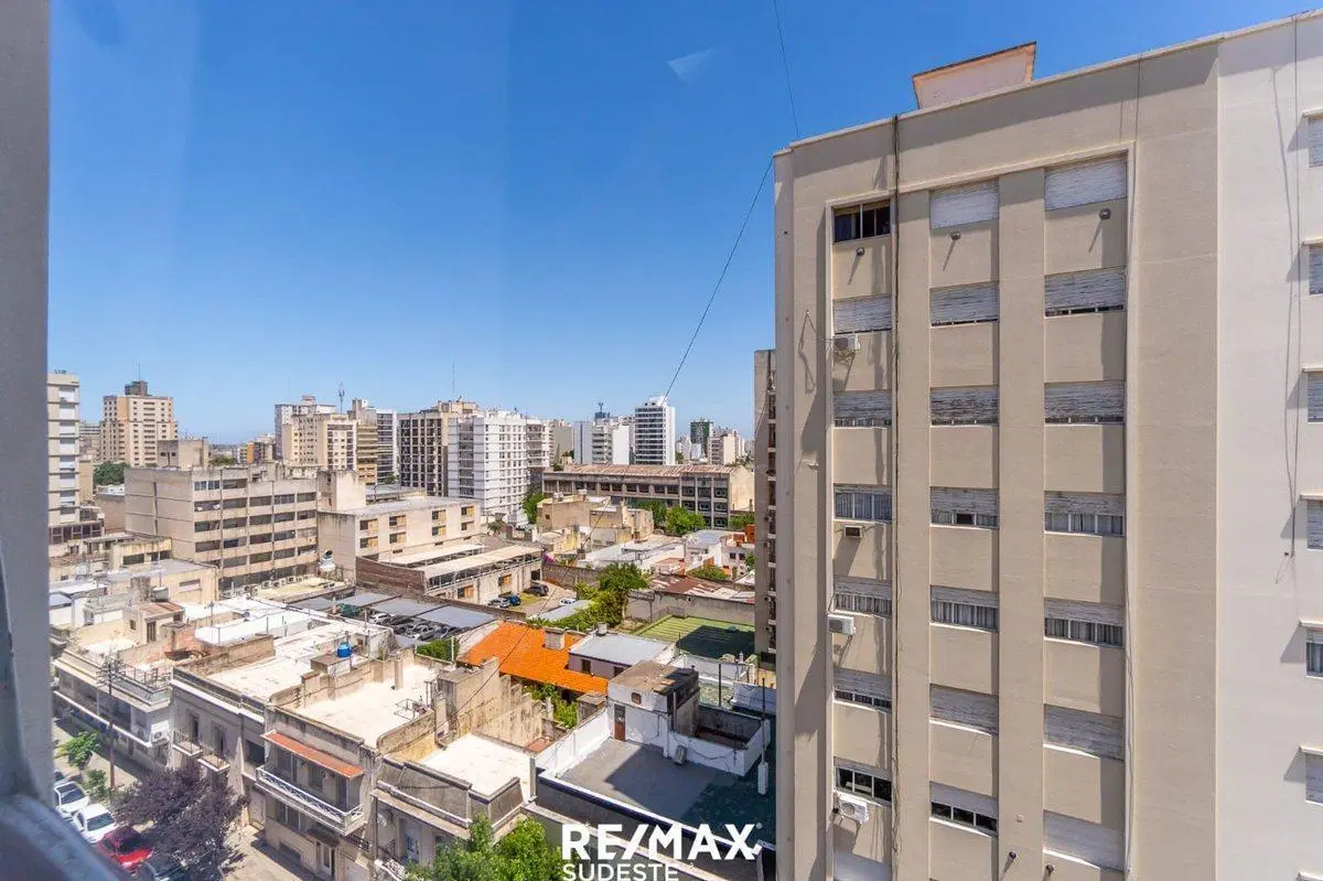 VENTA SEMIPISO EN EL CENTRO DE LA CIUDAD 3