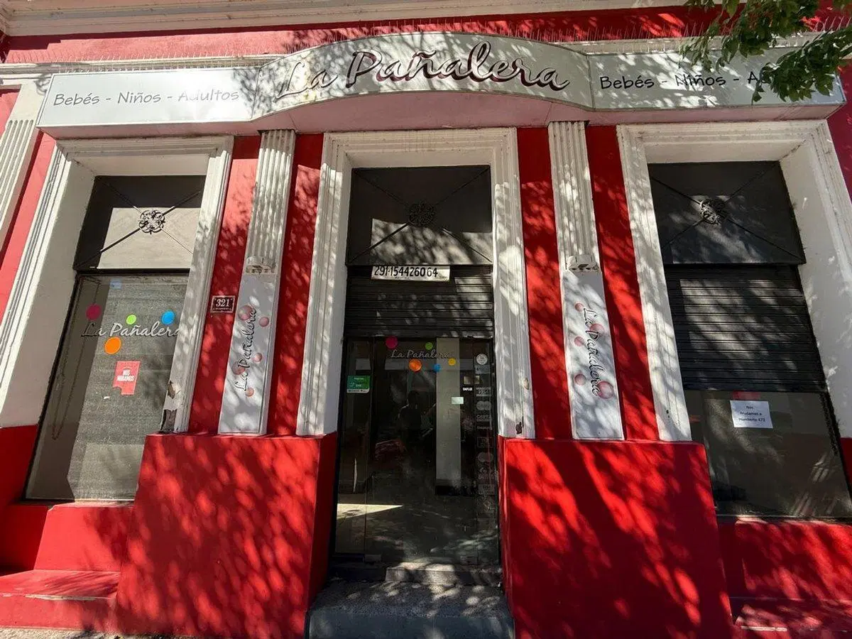 Local en pleno centro con amplio lote + proyecto 4