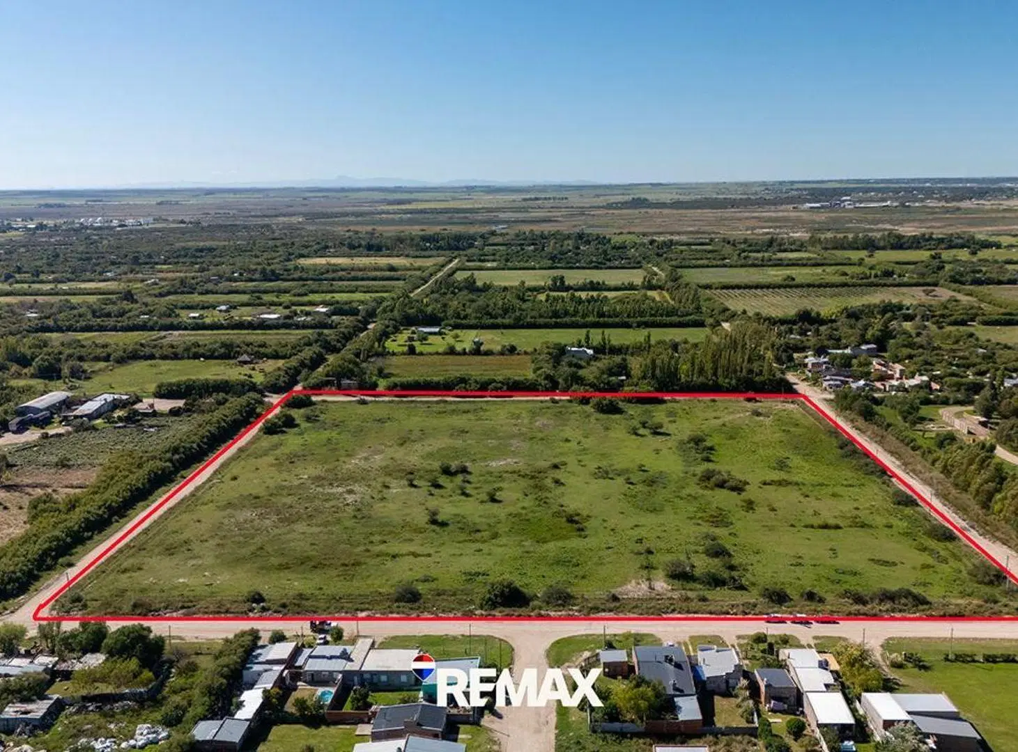 4 MANZANAS A LA VENTA EN GRAL. DANIEL CERRI 2