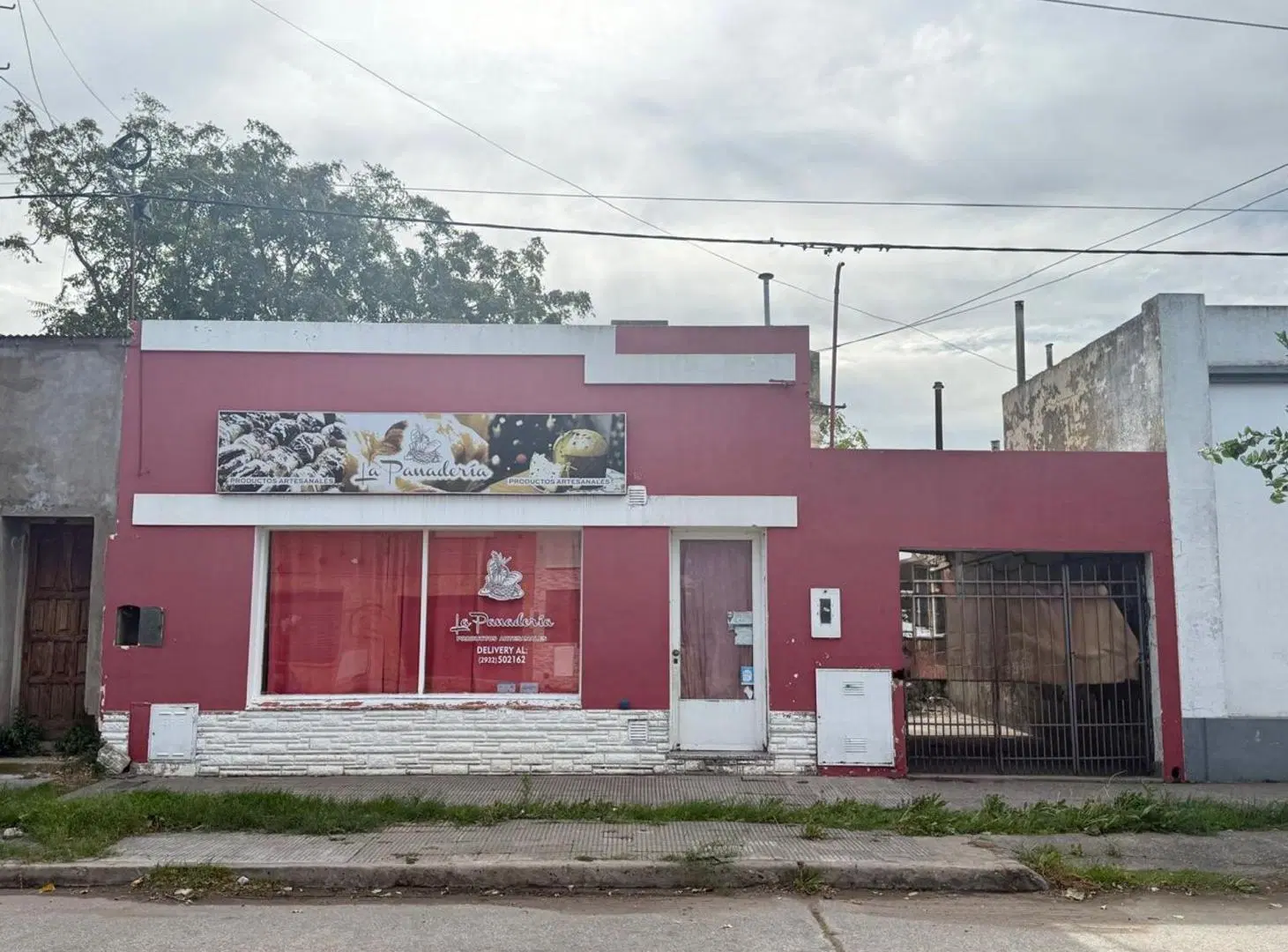GRAN LOTE CÉNTRICO CON LOCAL, CASA Y SALÓN 3