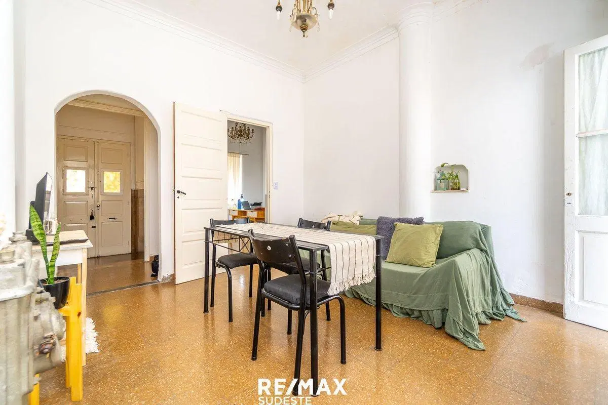 VENTA LOCAL MAS CASA Y COCHERA CENTRO BAHIA BLANCA 3