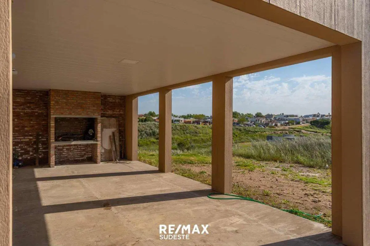 VENTA CASA 3 AMBIENTES LAS LOMAS MONTE HERMOSO 5
