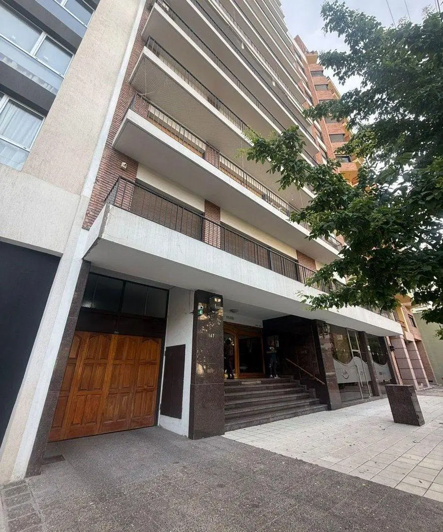 DPTO- EDIFICIO COLISEO-  DORREGO 100 4