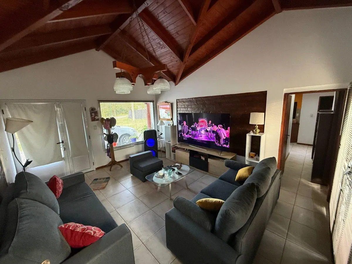 VENTA CASA CON PILETA CARRIO PRIVADO PAGO CHICO 4