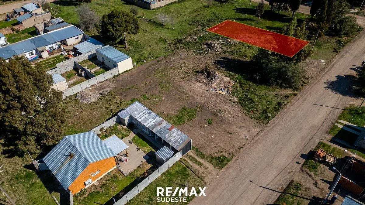 Terreno en venta ideal galpon o vivienda 4