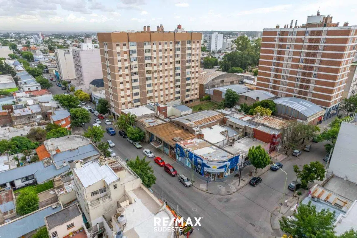 VENTA PARA DESARROLLO HASTA 15 PISOS PLENO ESTOMBA 8