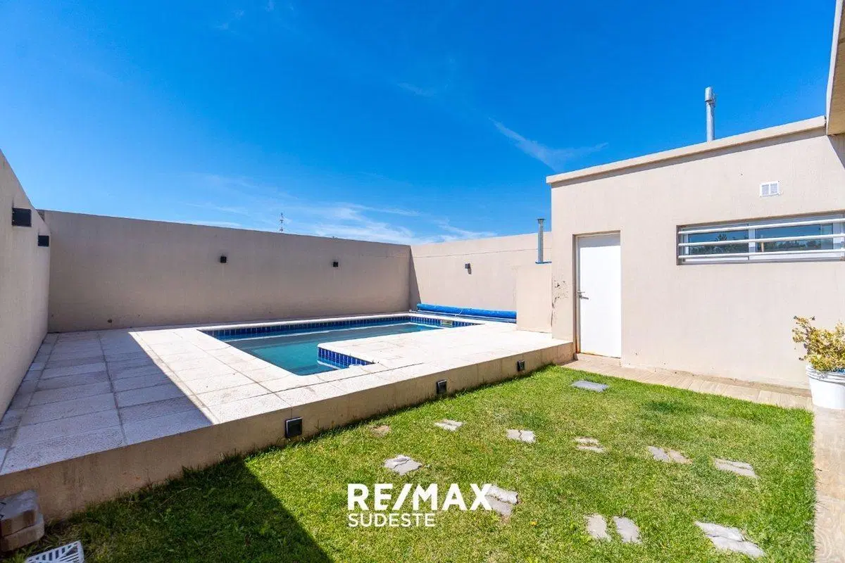 VENTA PROPIEDAD PREMIUN PALOS VERDES 3 DORMITORIOS 5