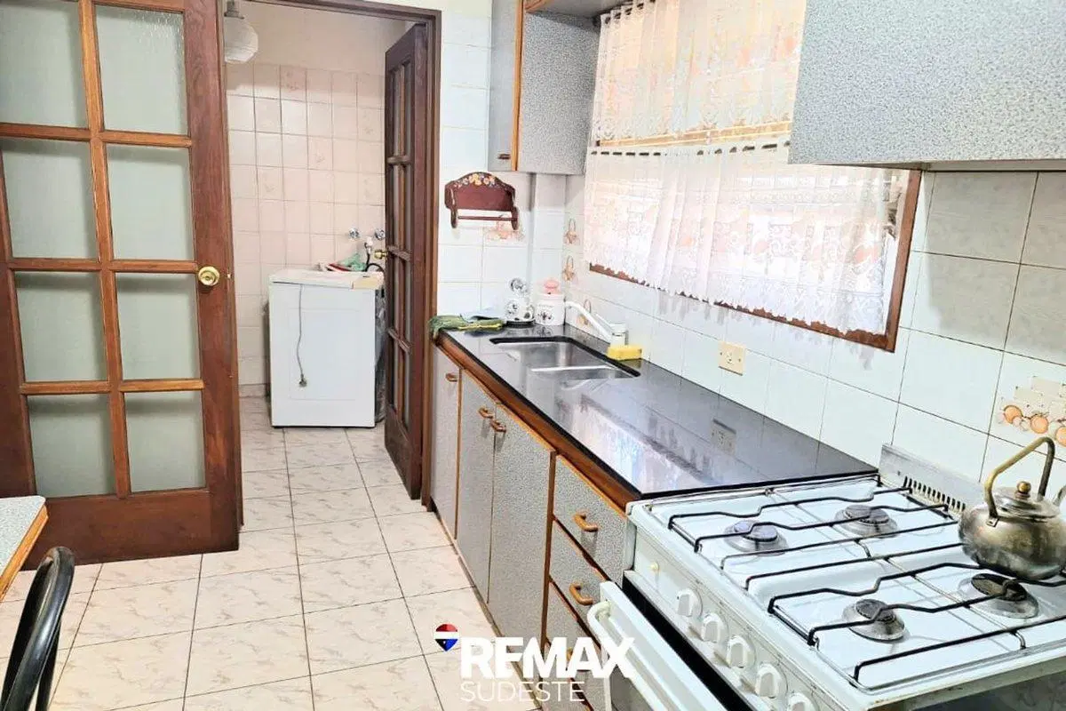 ALQUILER DPTO. DE CAT. 2 DORM. 2 B. 2 COCH. CENTRO 4
