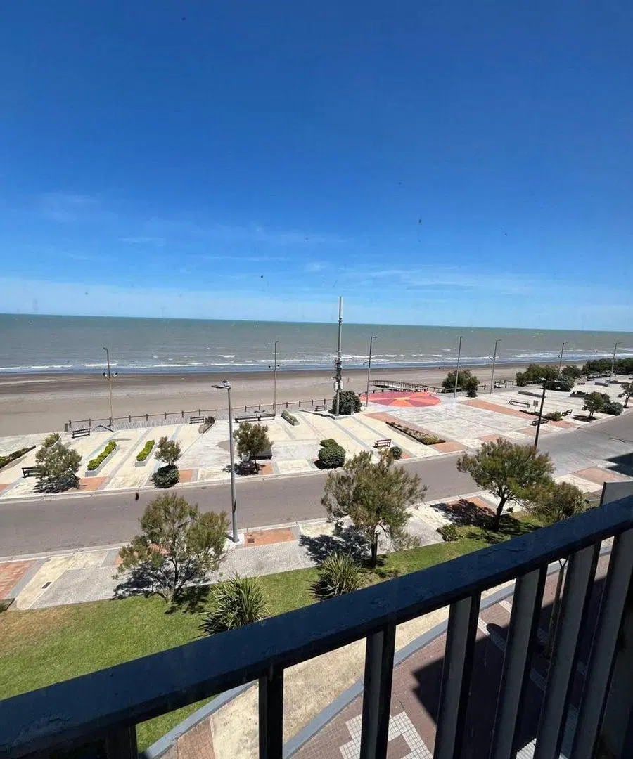 DEPARTAMENTO CON VISTA AL MAR EN MONTE HERMOSO 4