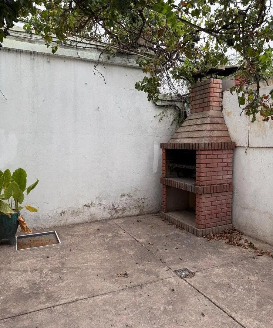 CASA MACROCENTRO 2 DORMITORIOS Y PATIO 3