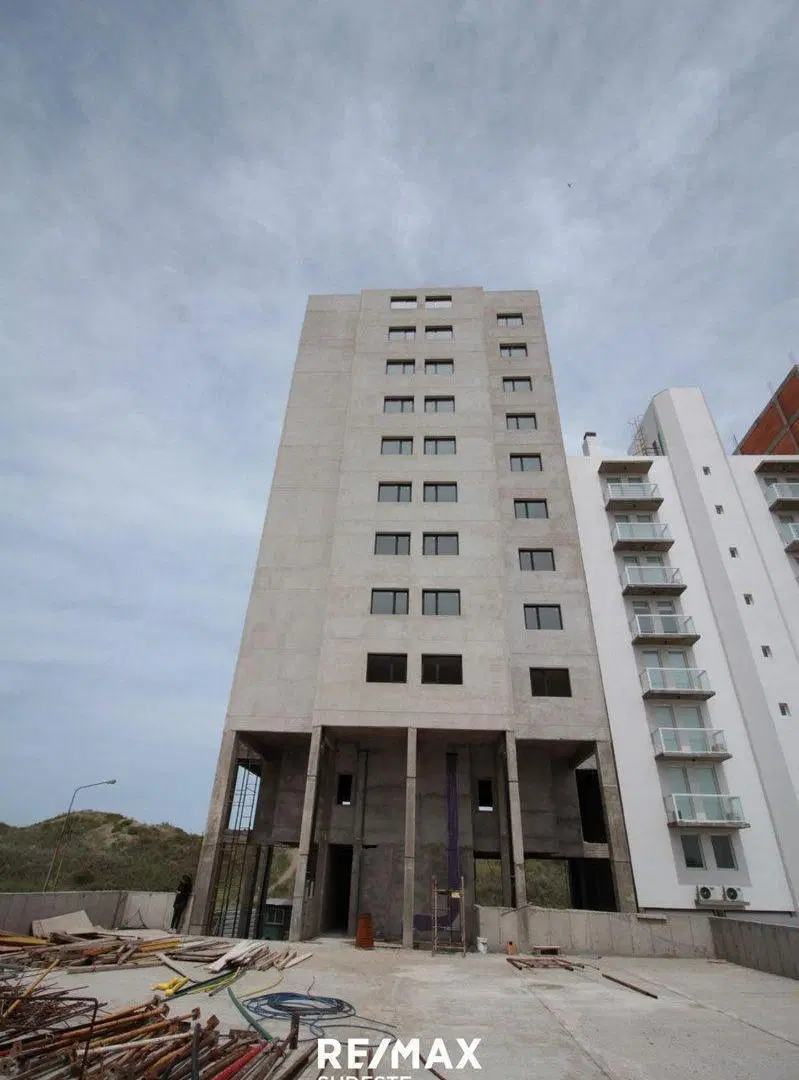 VENTA EXCLUSIVO SEMIPISO FRENTE AL MAR 2