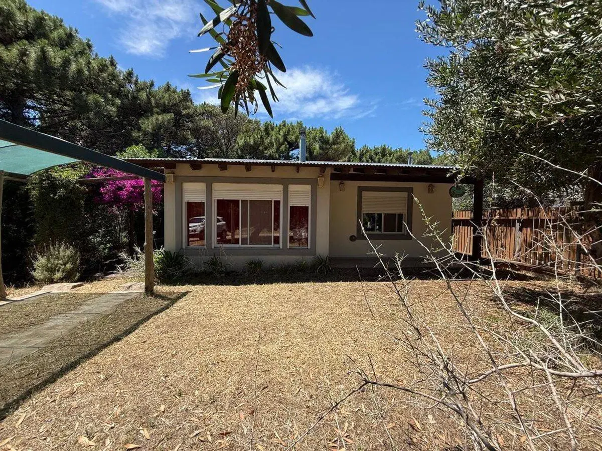 VENTA DOS CASAS EN UN MISMO LOTE- BARRIO LAS DUNAS 4