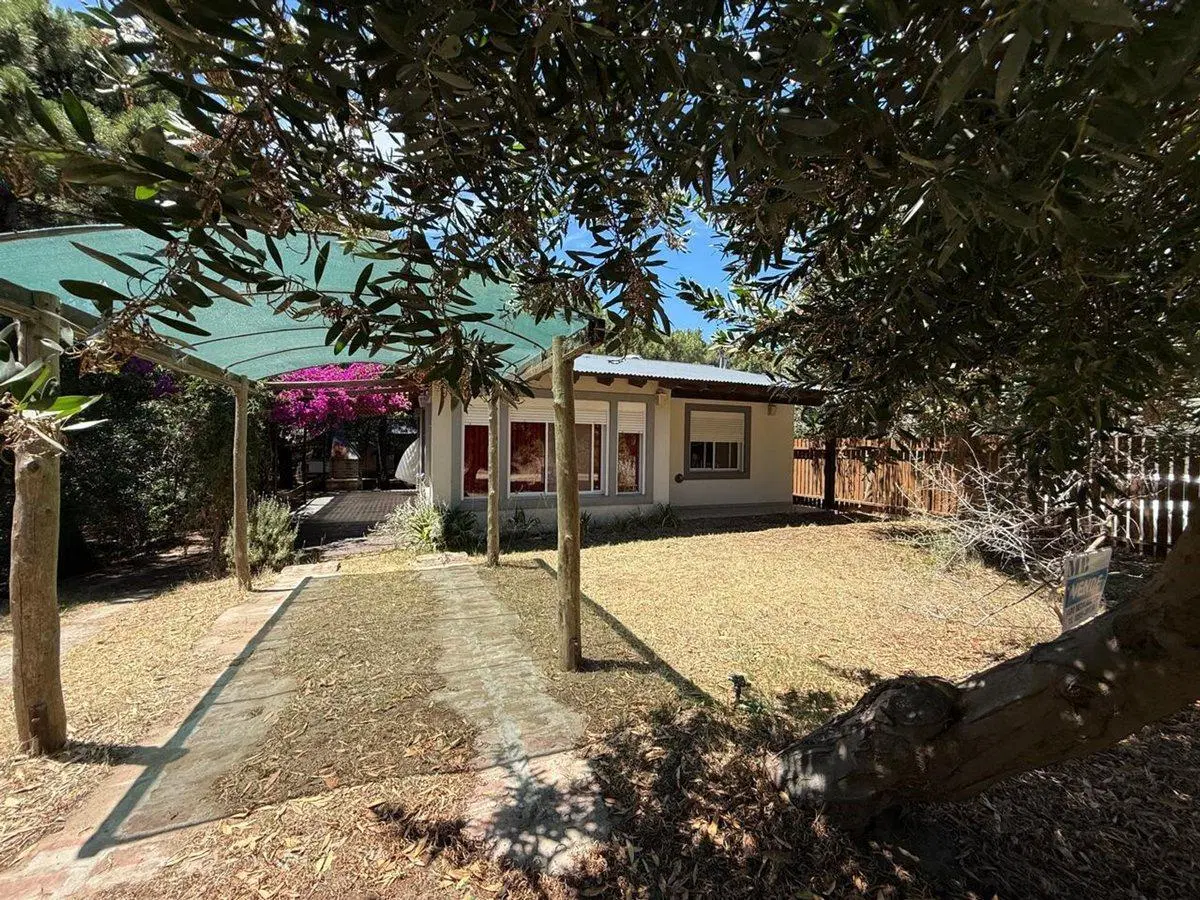 VENTA DOS CASAS EN UN MISMO LOTE- BARRIO LAS DUNAS 2
