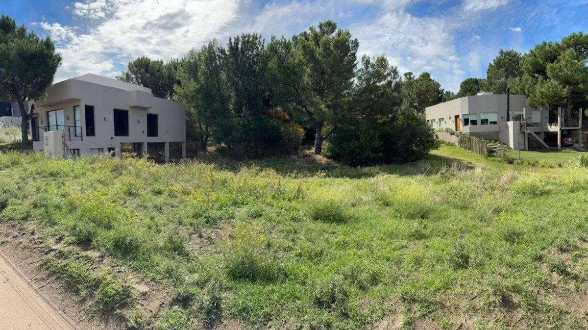 VENTA LOTE AVD SANSOT Y EL GAVILAN - MONTE HERMOSO 2